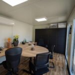 Conteneur Helsinki 8×3 mètres avec sanitaires et cuisine – Image 10