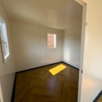 Conteneur Helsinki 8×3 mètres avec sanitaires et cuisine – Image 9