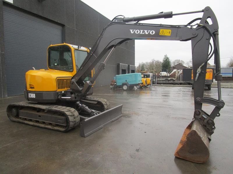 2011-VOLVO-ECR-001-1 Mini-pelle Volvo ECR88 (2011) – 8,5T – Moteur 42 kW – occasion – Image 1
